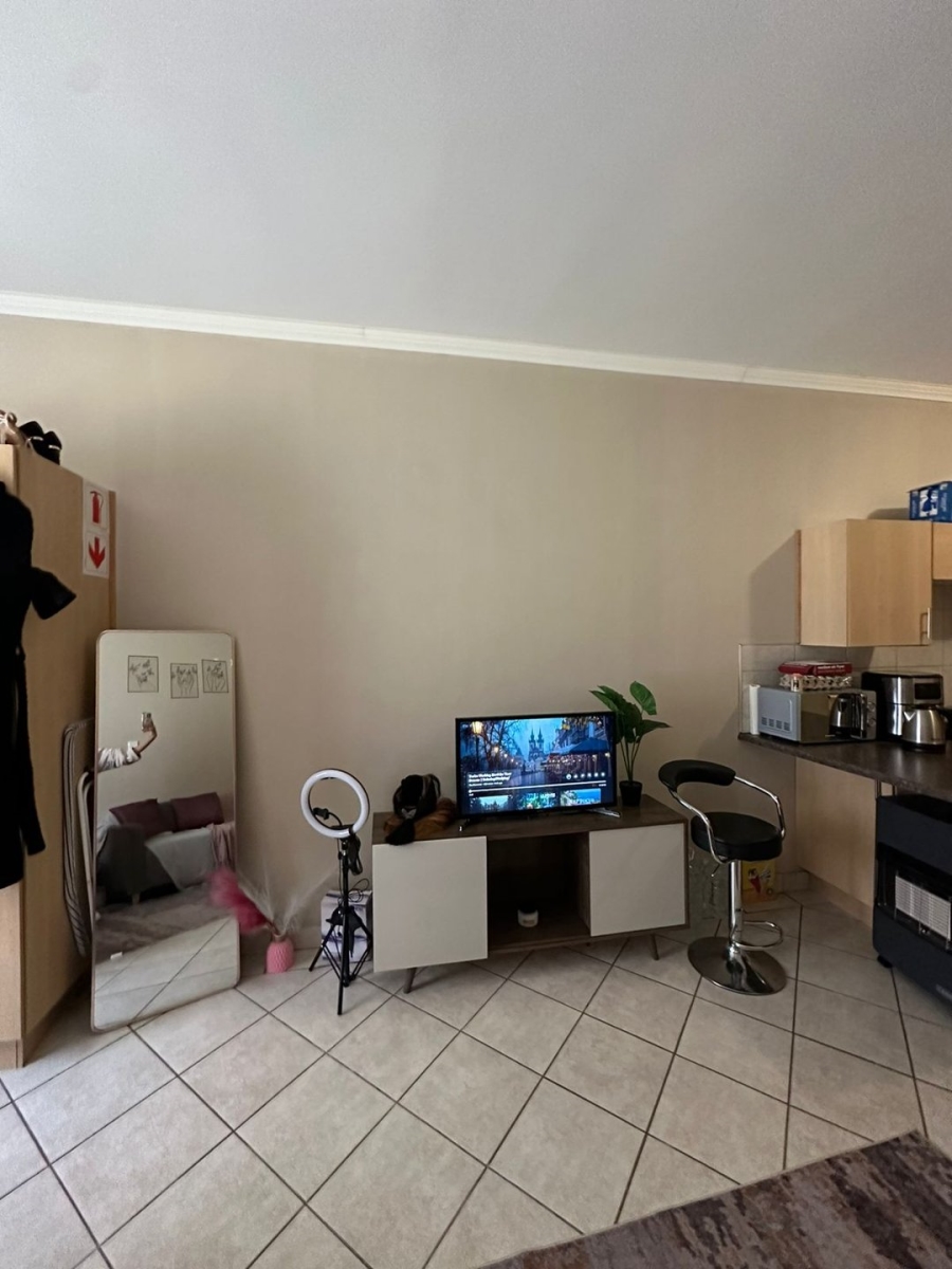1 Bedroom Property for Sale in Vredenhof Sh Free State